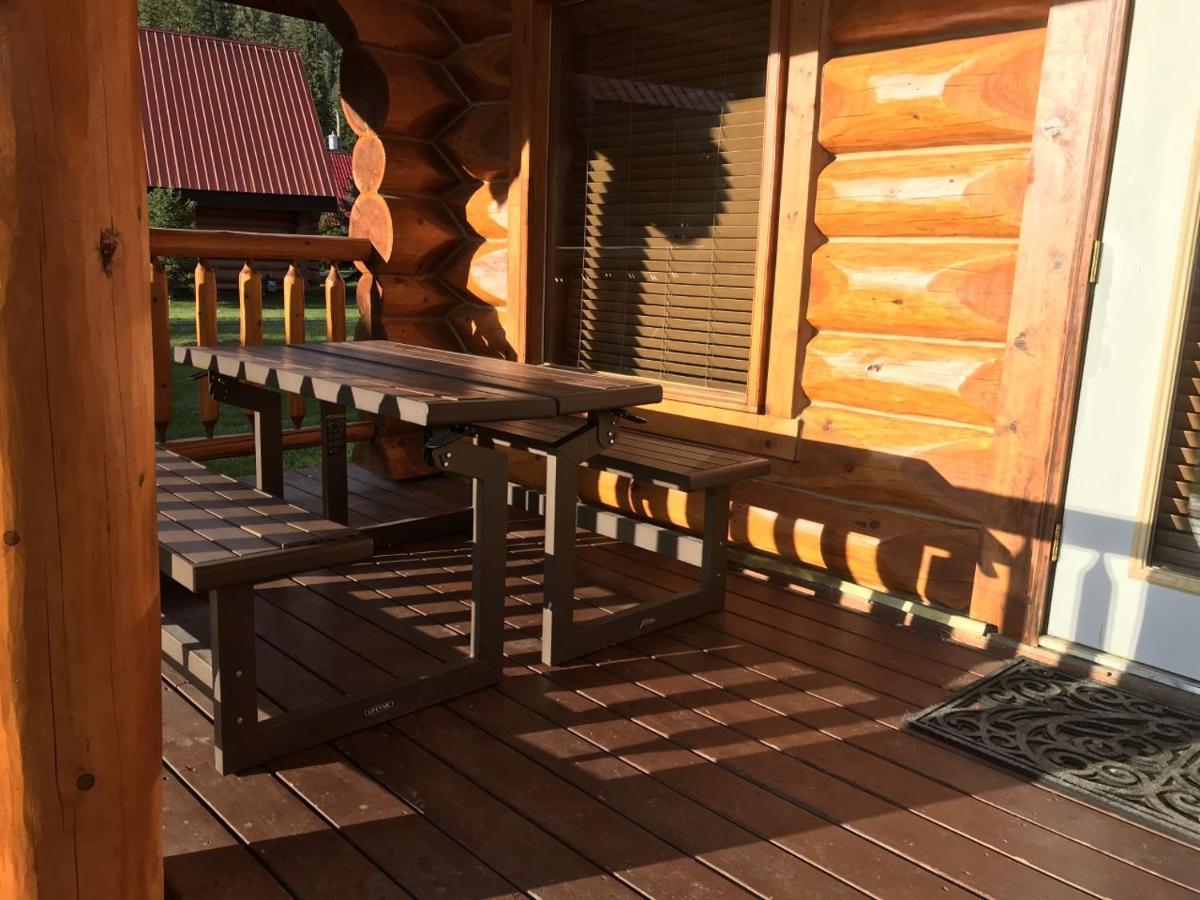 Willa Yoho Chalets Golden Zewnętrze zdjęcie