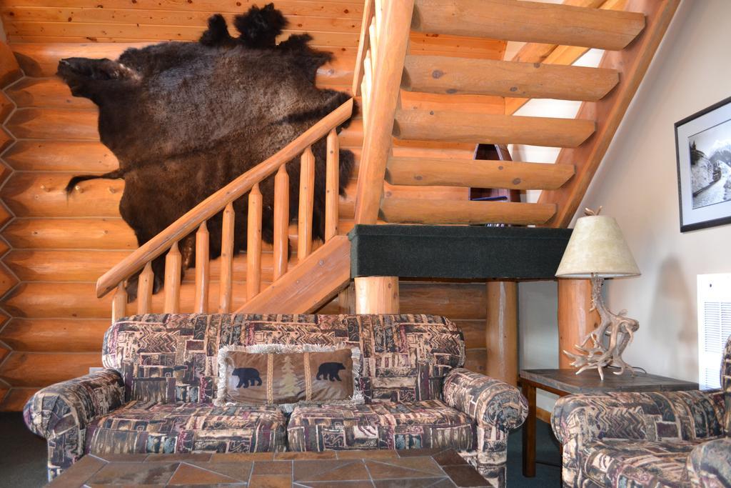 Willa Yoho Chalets Golden Zewnętrze zdjęcie