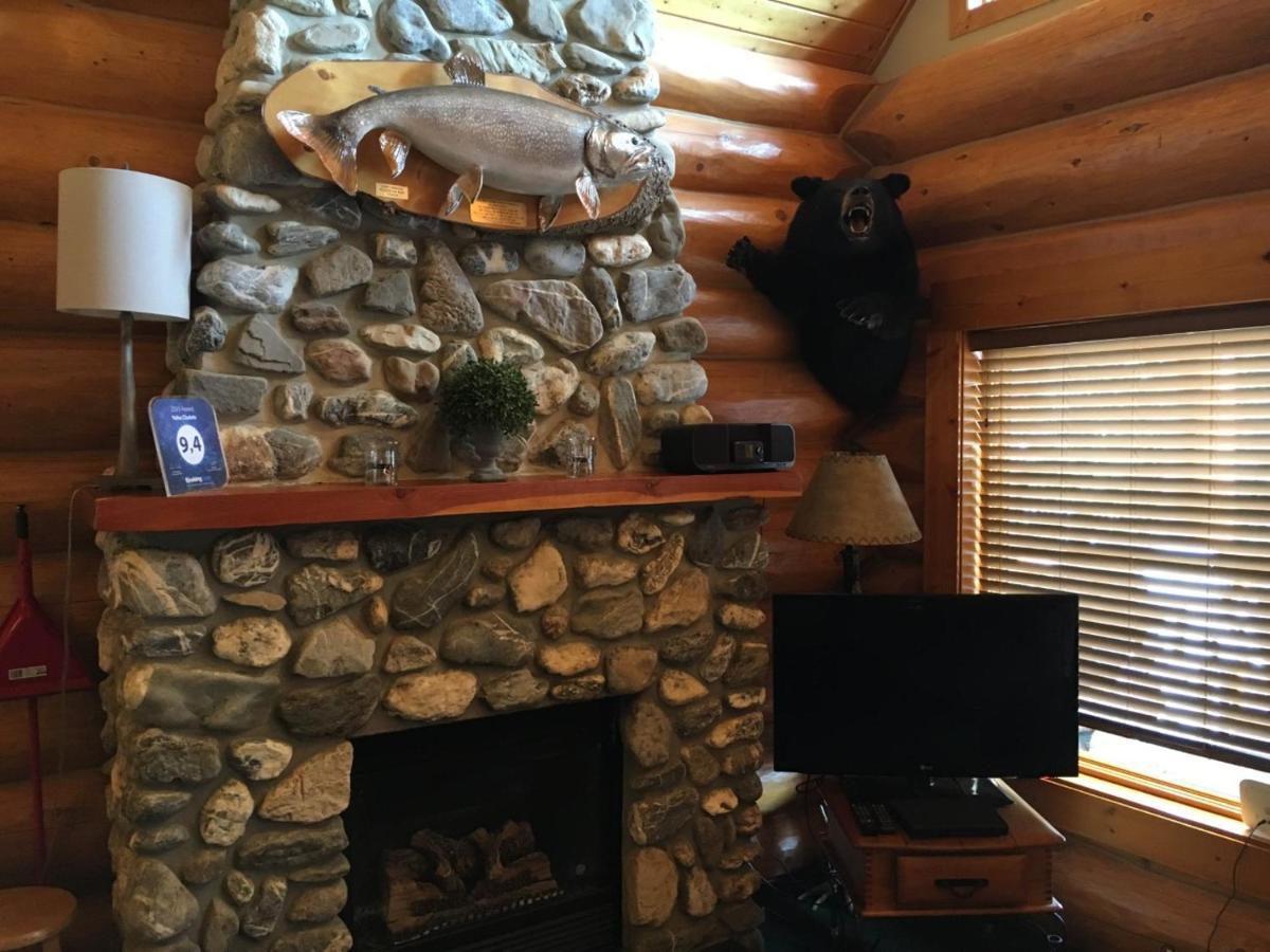 Willa Yoho Chalets Golden Zewnętrze zdjęcie